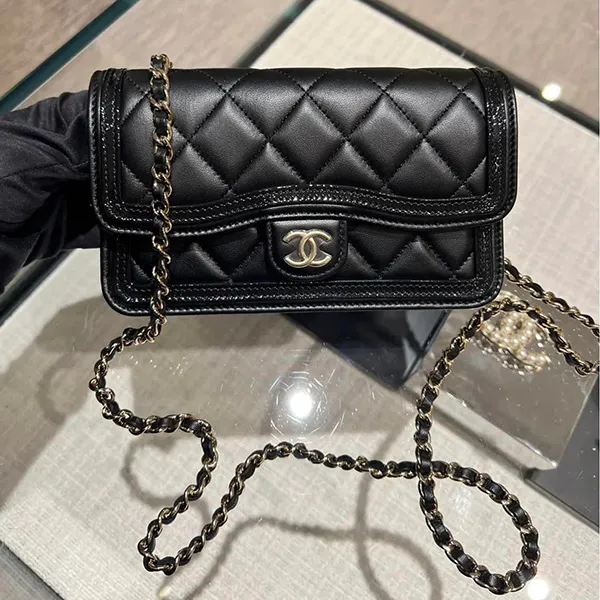 Túi Đeo Chéo Nữ Chanel Woc 23B Black Lambskin Màu Đen