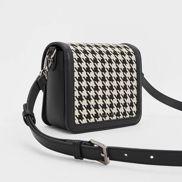 Túi Đeo Chéo Nữ Charles & Keith CNK Gabine Houndstooth Leather Crossbody Bag Multi 80271217 Màu Đen Trắng