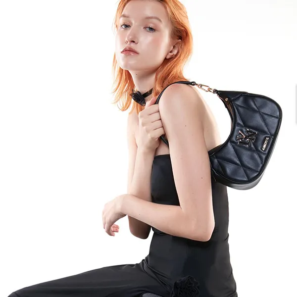 Túi Đeo Chéo Nữ Lyn Gaston S Handbags LL23FBF008 Màu Đen
