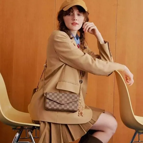 Túi Đeo Chéo Nữ TTWN BEAR Họa Tiết Caro TN2735 Màu Xám