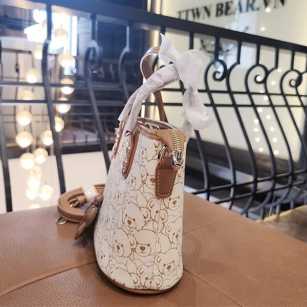 Túi Đeo Chéo Nữ TTWN BEAR TN3135 Màu Be Nâu