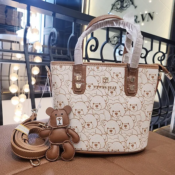 Túi Đeo Chéo Nữ TTWN BEAR TN3135 Màu Be Nâu