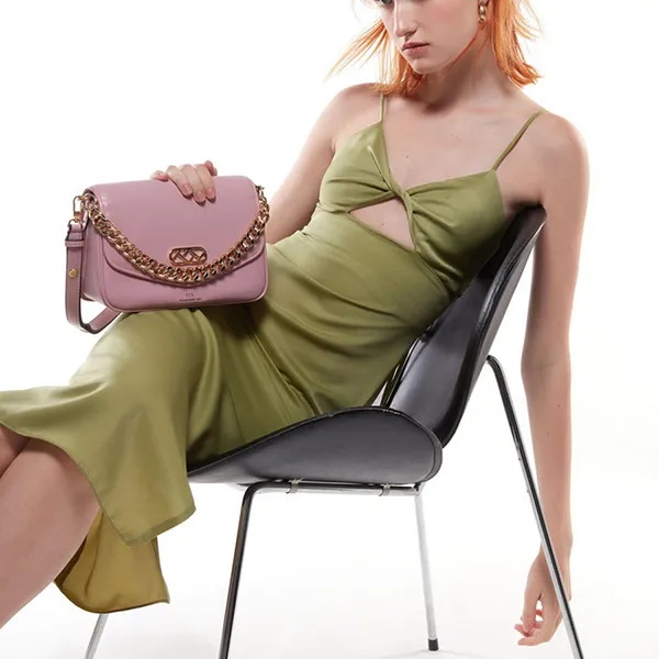 Túi Đeo Vai Nữ Lyn Lissa M Crossbody Bags LL23FBF015 Màu Hồng