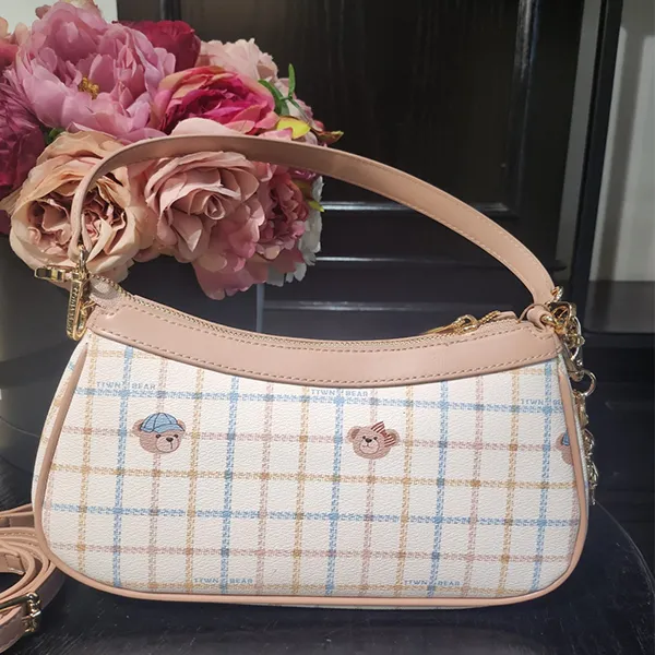 Túi Đeo Vai Nữ TTWN BEAR Họa Tiết Kẻ TN3221 Màu Trắng Nâu