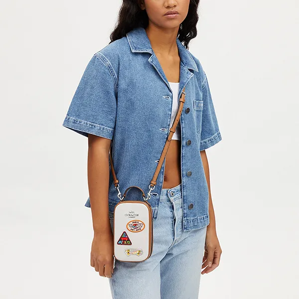 Túi Đựng Điện Thoại Coach Eva Phone Crossbody With Patches CJ650 Màu Trắng Nâu