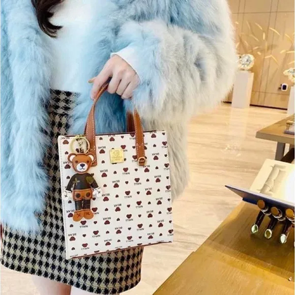 Túi Tote Nữ TTWN BEAR TN2155 Màu Trắng Tim Đỏ