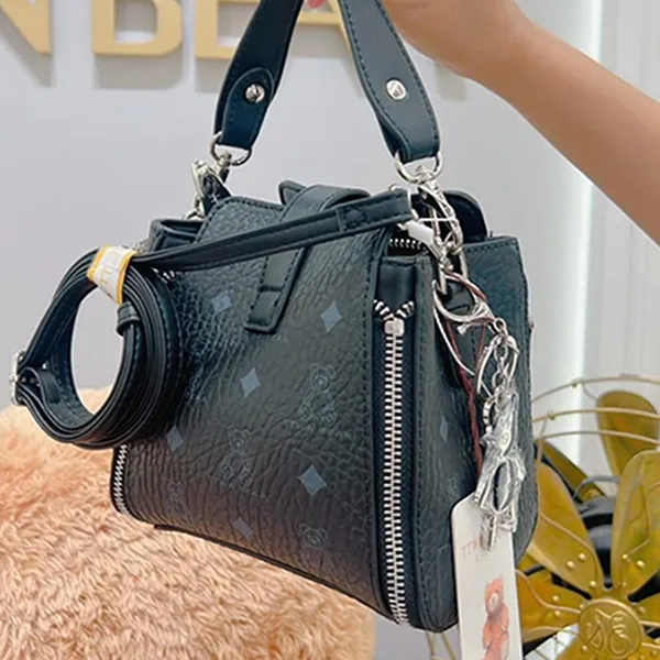 Túi Xách Nữ TTWN BEAR TN1334 Màu Đen 14