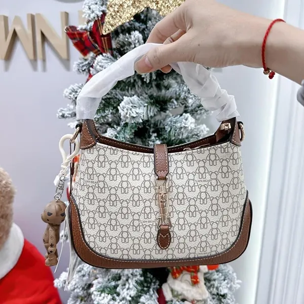 Túi Xách Nữ TTWN BEAR TN2617 TN2860 Màu Be Viền Nâu
