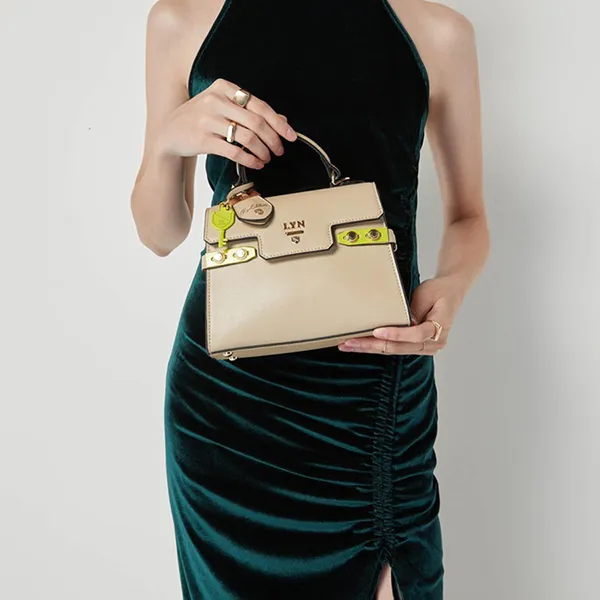 Túi Xách Tay Nữ Lyn Fineness Re-Edit S Handbags LL22WBF298 Màu Beige