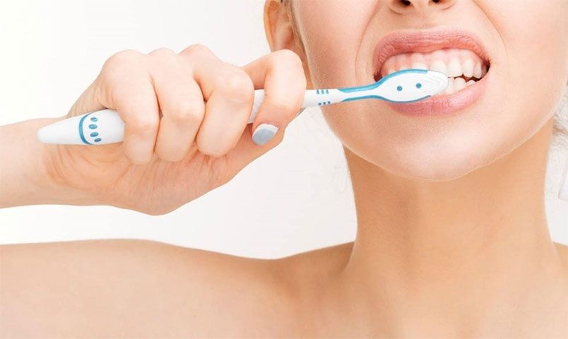 11 cách chăm sóc răng miệng đúng cách bảo vệ răng chắc khỏe -1