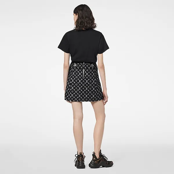 Áo Phông Nữ Louis Vuitton Print T-Shirt 1A84CL Màu Đen Size M