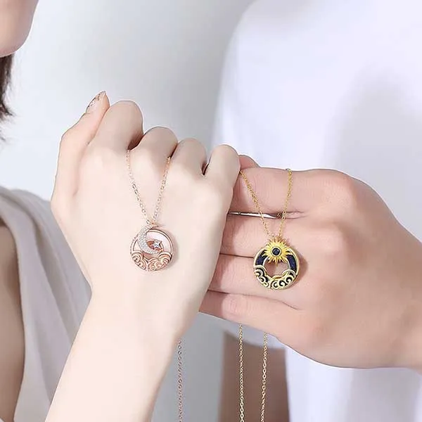 Dây Chuyền Đôi Lili Jewelry Bạc Đính Đá Cubic Zirconia Hình Mặt Trăng Và Mặt Trời LILI_972775 Màu Vàng Hồng