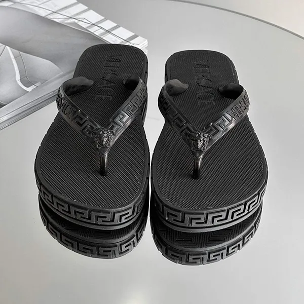 Dép Xỏ Ngón Versace Greca Logo Flip Flop Sandals Màu Đen Size 38