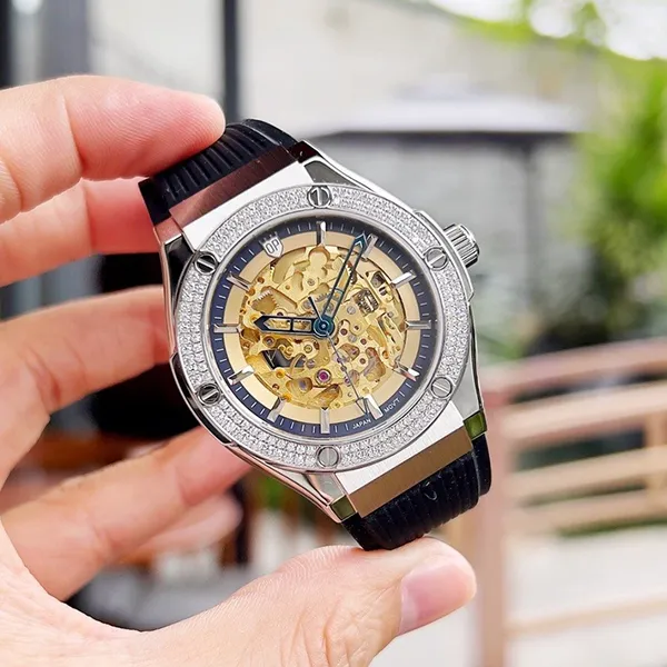 Đồng Hồ Nam Olym Pianus OP990-45.24ADGS-GL-X Màu Đen Bạc