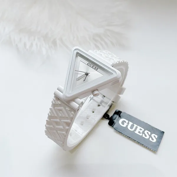 Đồng Hồ Nữ Guess Fame White Triangle Silicone GW0543L1 Màu Trắng