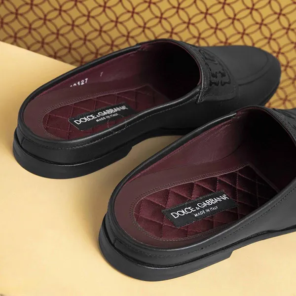 Giày Sục Nam Dolce & Gabbana D&G Chữ Thêu DG9237 Màu Đen Size 39