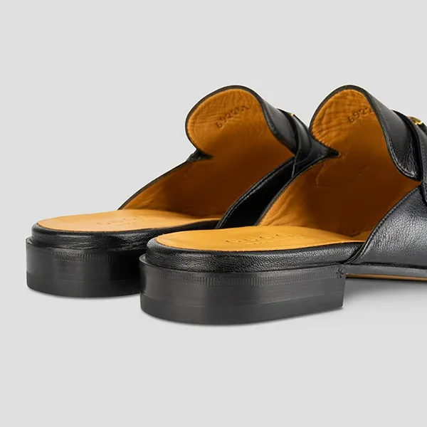 Giày Sục Nam Gucci Black Leather With Gold Logo 692251-030 Màu Đen Size 40