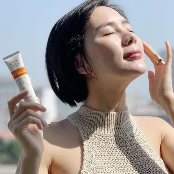 Kem Dưỡng Trắng Da Giảm Nám LSI Tranacix Cream Facial 30g