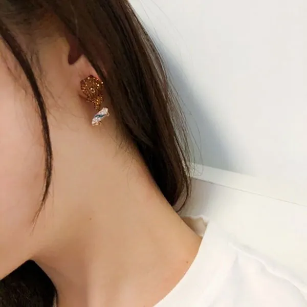 Khuyên Tai Nữ Swarovski Line Friends Skateboard Pierced Earrings 5514438 Màu Nâu