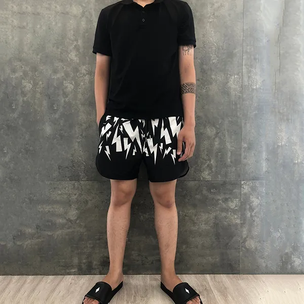 Quần Shorts Nam Neil Barrett PBCB012U044 Màu Đen Trắng Size L