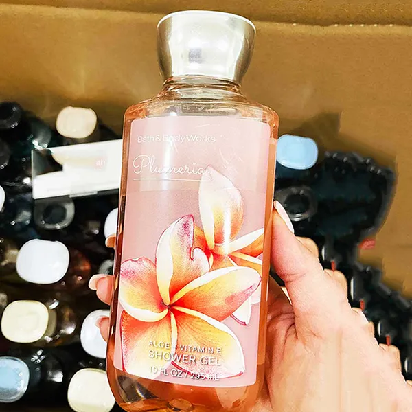 Sữa Tắm Bath & Body Works Plumeria 295ml Nhẹ Nhàng