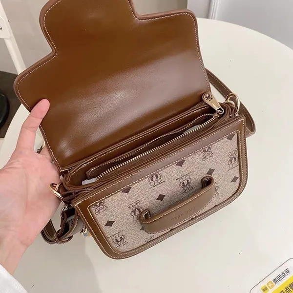 Túi Đeo Chéo Nữ TTWN BEAR TN2190 Màu Xám Nâu