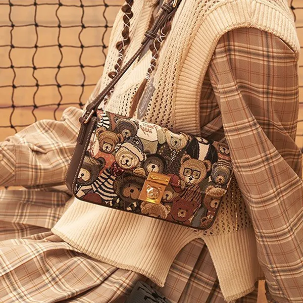 Túi Đeo Chéo Nữ TTWN BEAR TN2325 Màu Nâu Đen