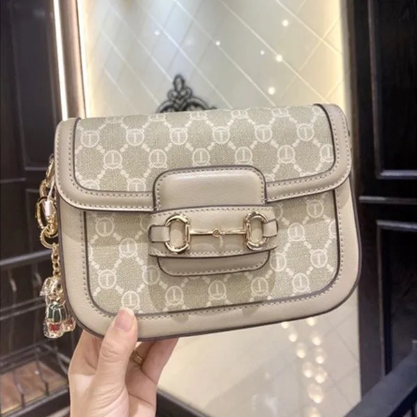 Túi Đeo Chéo Nữ TTWN BEAR TN2681 Màu Ghi