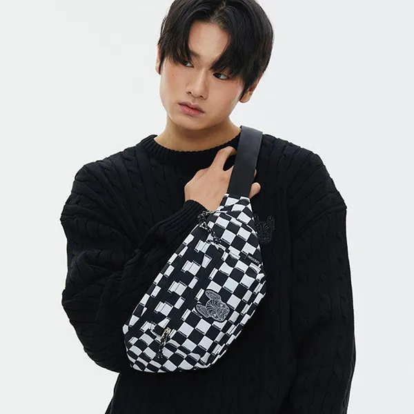 Túi Đeo Hông LifeWork Zip Closure Patch Accent Hipsack W235BG940 Màu Đen Trắng