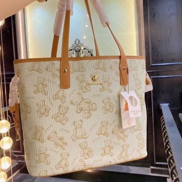 Túi Tote Nữ TTWN BEAR TN2122 Màu Trắng