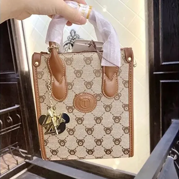 Túi Tote Nữ TTWN BEAR TN2429 Viền Nâu 20