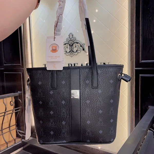 Túi Tote Nữ TTWN BEAR TN2811 Kèm 1 Túi Nhỏ Màu Đen
