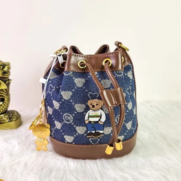 Túi Xách Nữ TTWN BEAR TN2976 Màu Xanh Viền Nâu