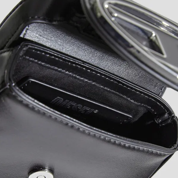 Túi Xách Tay Nữ Diesel Black Leather 1DR Xs X08709 PR818/T8013 Màu Đen