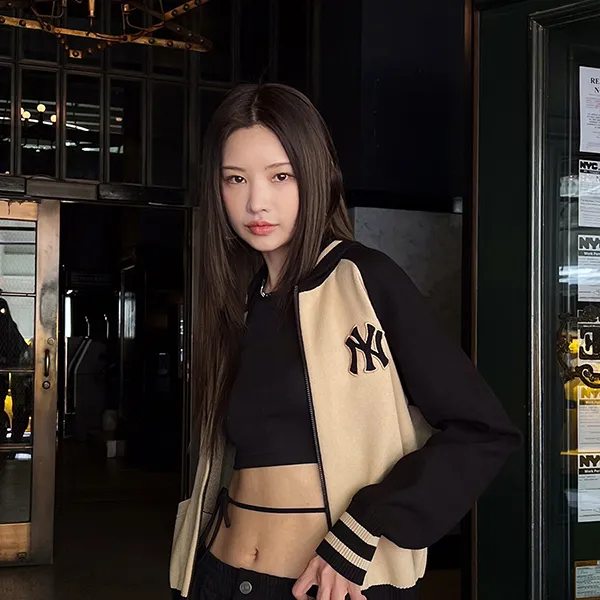 Áo Khoác Len Nữ MLB Varsity New York Yankees 3FKCV0134-50BKS Màu Đen Be Size S