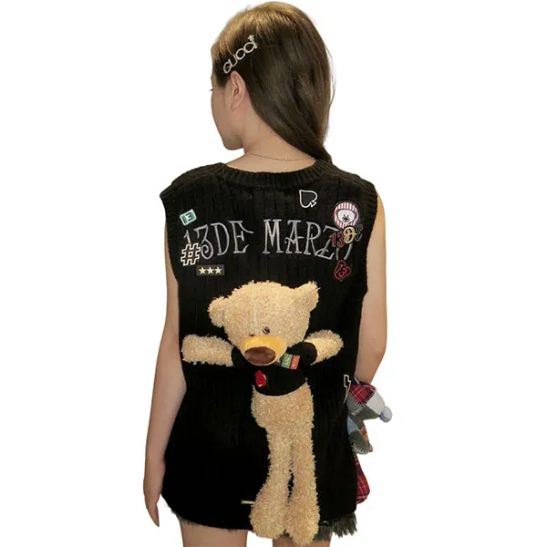 Áo Len Nữ 13 De Marzo Black Badges Knit Vest Tap Shoe FR0327-00101 Màu Đen