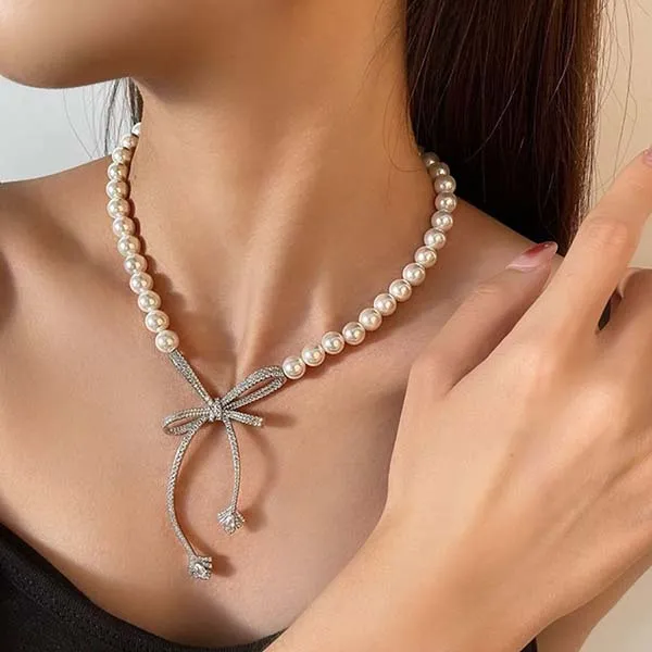 Dây Chuyền Nữ Lili Jewelry Đính Ngọc Trai, Đá Carbon Tổng Hợp Hình Chiếc Nơ LILI_593116 Màu Bạc