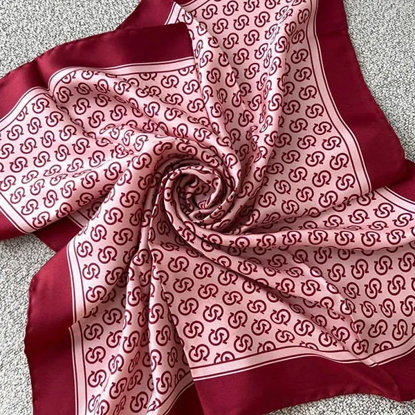 Khăn Nữ Salvatore Ferragamo Patterned Shawl 70 x 70cm Màu Đỏ Trắng - Thời trang - Vua Hàng Hiệu