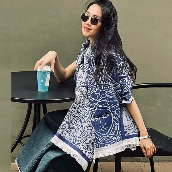 Khăn Quàng Cổ Versace Logo Medusa Wool Scarf Màu Trắng Xanh - Thời trang - Vua Hàng Hiệu