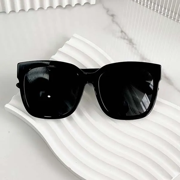 Kính Mát Gucci Black Square Sunglasses Màu Đen