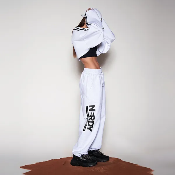 Quần Jogger Nerdy Vertical Logo PNES23KD63 Màu Trắng