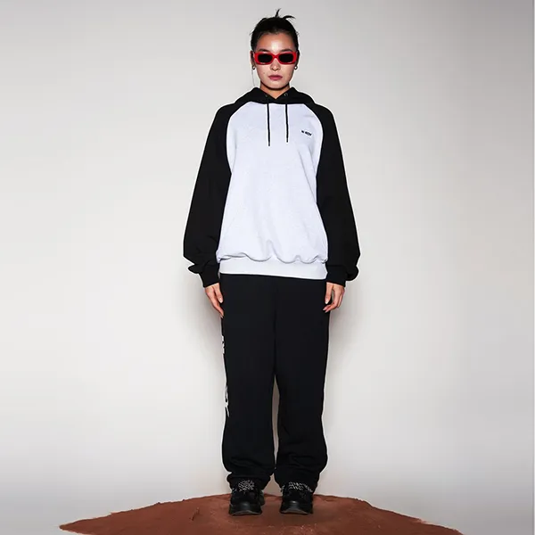 Quần Jogger Nerdy Vertical Logo PNES23KD63 Màu Đen