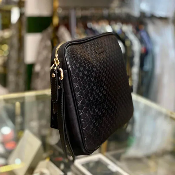 Túi Cầm Tay Nam Gucci Signature Soft Pouch Clutch Màu Đen