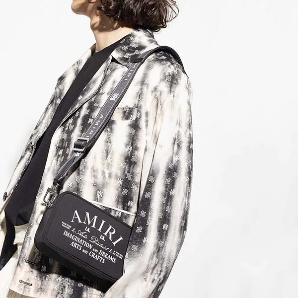 Túi Đeo Chéo Nam Amiri Black With Arts District Logo PF23MCC001 001 Màu Đen - Túi xách - Vua Hàng Hiệu