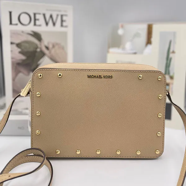 Túi Đeo Chéo Nữ Michael Kors MK Sandrine Studded Saffiano Leather Crossbody Bag Bisque 38S8CD1C3L Màu Be - Túi xách - Vua Hàng Hiệu