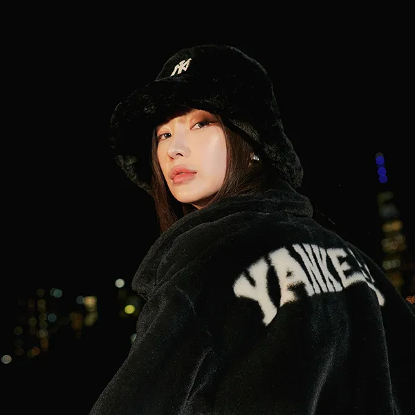 Áo Khoác MLB Ecofur Varsity New York Yankees 3AFDV0236-50BKS Màu Đen