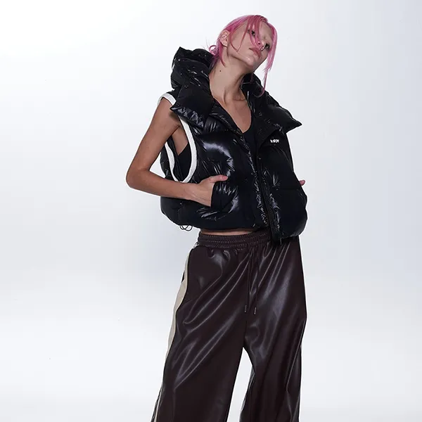 Áo Khoác Lông Vũ Nữ Nerdy Detachable 2-way Sleeve Glossy Down Jacket Màu Đen