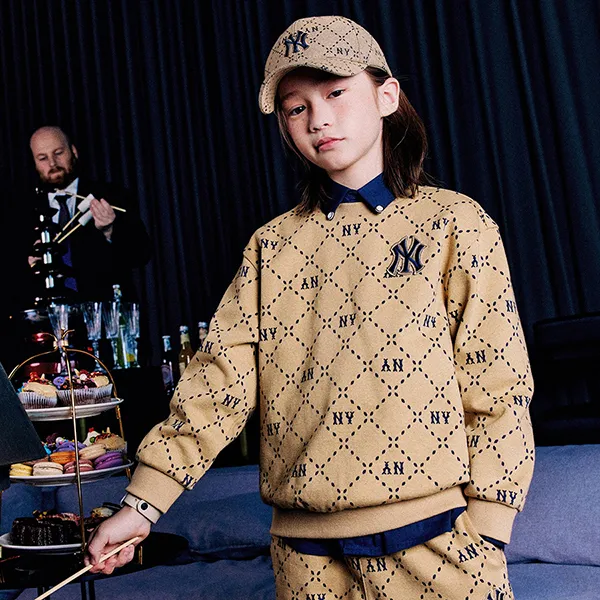 Áo Nỉ Sweater Trẻ Em MLB Diamond Monogram Jagguard New York Yankees 7AMTMD134-50BGS Màu Be