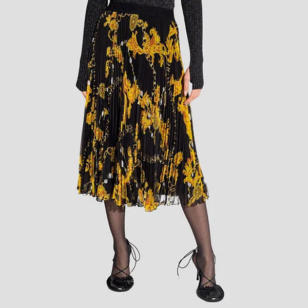 Chân Váy Nữ Versace Jeans Couture Black With Baroque Printed 75HAE808 NS297 G89 Màu Đen Vàng