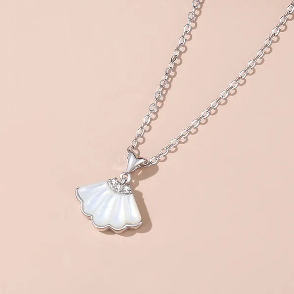 Dây Chuyền Nữ Lili Jewelry Đính Đá CZ Hình Chiếc Váy Cách Điệu LILI_494226 Màu Trắng